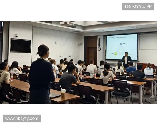 上海攀岩队防反策略解析与攀岩热点动态探讨