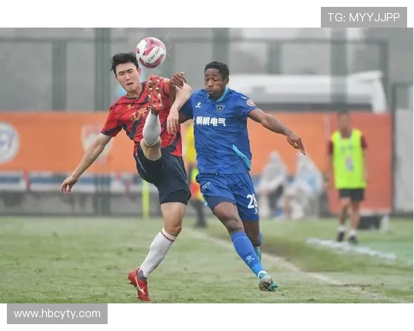 杭州足球队在城市联赛中以87分稳居榜首展现强大实力